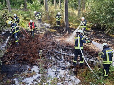 25 Einsatzkräfte aus Flöha, Falkenau und Frankenberg waren mit fünf Autos im Einsatz. Foto: Stadtverwaltung Flöha/ Erik Frank Hoffmann