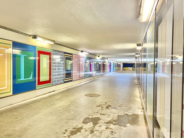 Kunstinstallation Glance von Tanja Rochelmeyer im Bahnhofstunnel. Foto: Erik Frank Hoffmann